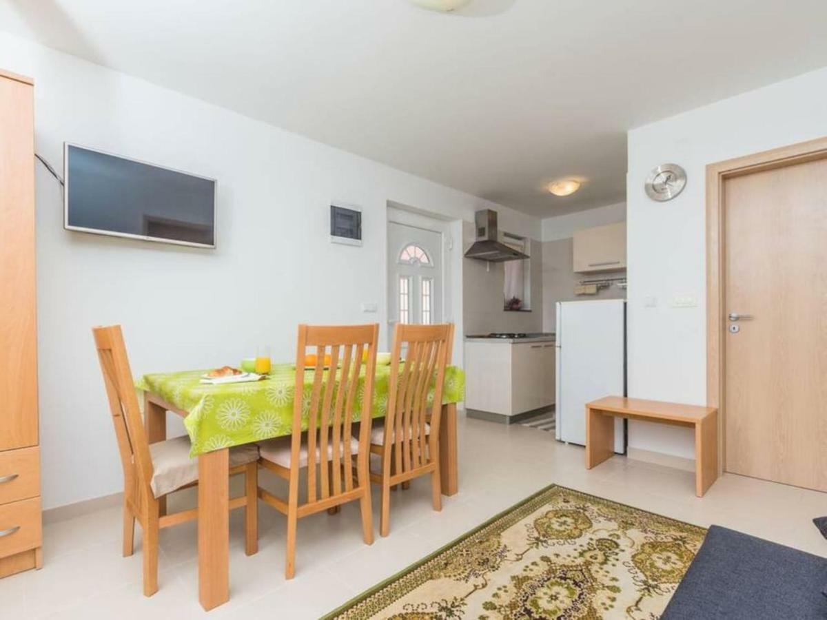 Apartment F-3 Klimno Eksteriør billede