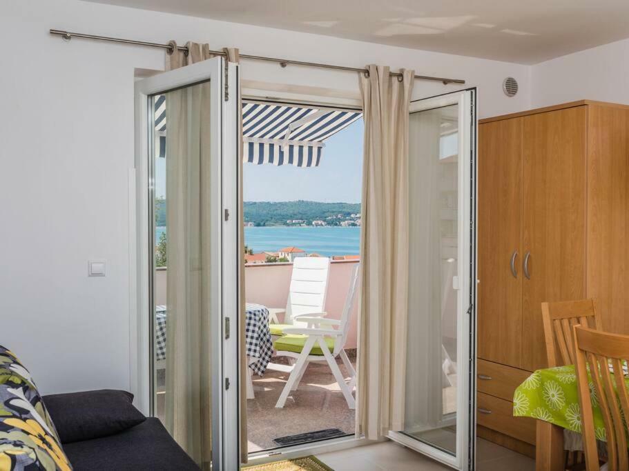 Apartment F-3 Klimno Eksteriør billede